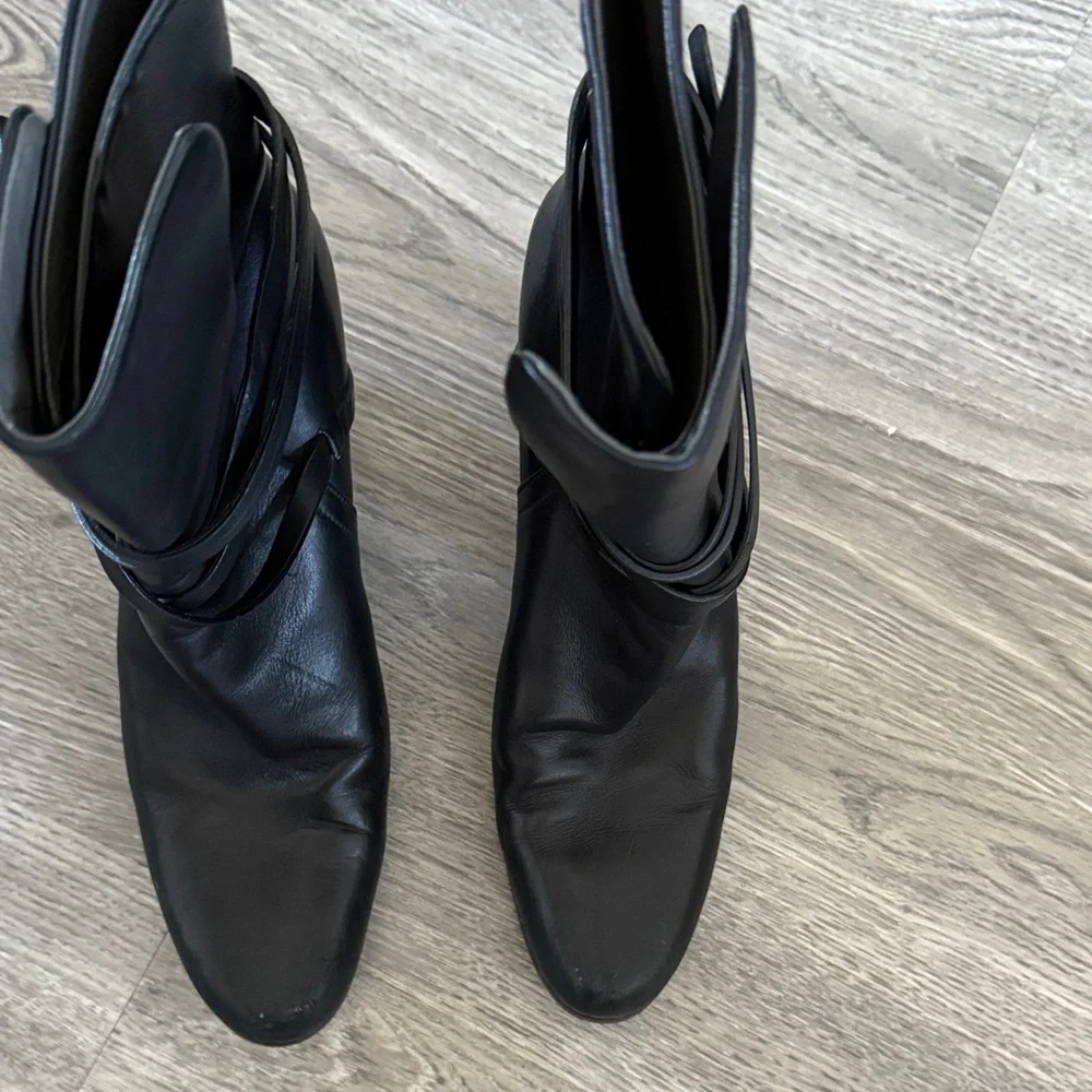 Jil Sander Black Leather Wrap-Strap Block Heel Ankle Boots - Picture 2 of 5